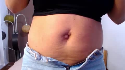 Snapshot of valesantodomingo chatting on November 14, 11:24 pm Sofia online show from November 14, 11:24 pm