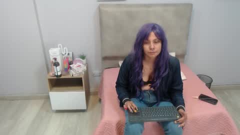 valevicious online show from October 6, 7:33 pm