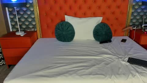 Valerie Val V online show from February 12, 8:59 am