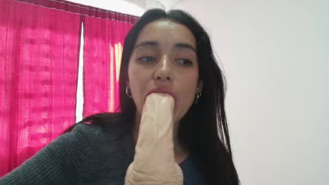 Snapshot of vallery_evanss chatting on January 3, 5:10 pm Taty independent account online show from January 3, 5:10 pm