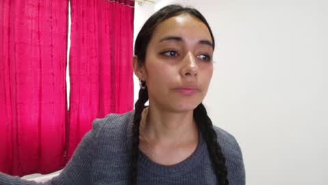 Snapshot of vallery_evanss chatting on January 24, 6:56 pm Taty independent account online show from January 24, 6:56 pm