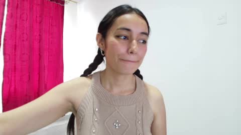 Snapshot of vallery_evanss chatting on January 25, 6:35 pm Taty independent account online show from January 25, 6:35 pm