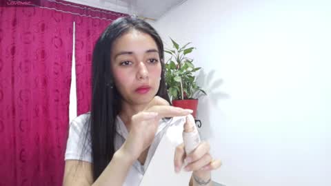 Snapshot of vallery_evanss chatting on February 15, 12:01 pm Taty independent account online show from February 15, 12:01 pm