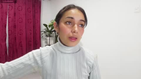 Snapshot of vallery_evanss chatting on February 27, 2:10 am Taty independent account online show from February 27, 2:10 am