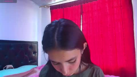 Snapshot of vallery_evanss chatting on October 31, 1:23 pm Taty independent account online show from October 31, 1:23 pm