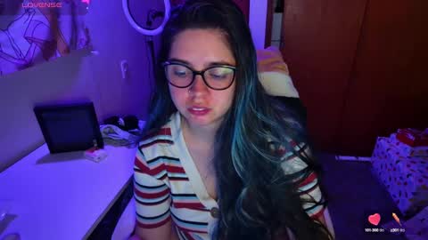 Im Violet online show from December 8, 3:53 am