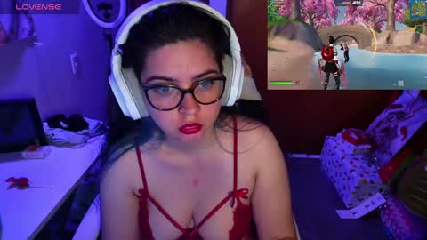 Im Violet online show from December 9, 11:13 pm