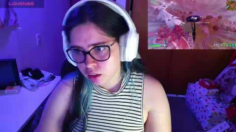 Im Violet online show from December 12, 6:14 am