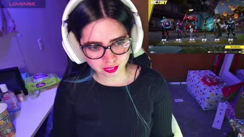 Im Violet online show from December 23, 5:06 am