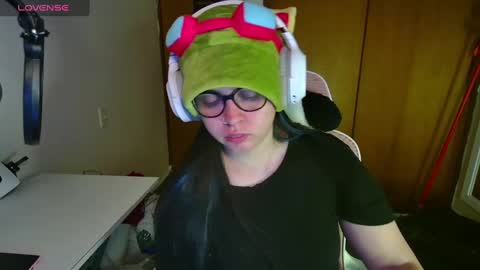 Im Violet online show from March 11, 5:27 am