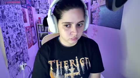 Im Violet online show from October 2, 3:24 am