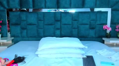 valtira nova online show from September 14, 7:46 pm