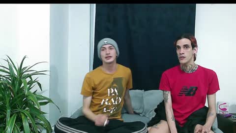 Vamp Noah and Dan online show from January 4, 1:31 am