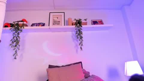 vamp  online show from November 27, 10:12 pm