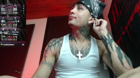 david guzman i model independenthelp me with a thumbs up online show from January 14, 11:27 pm