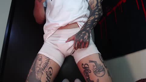 david guzman i model independenthelp me with a thumbs up online show from February 2, 12:30 am