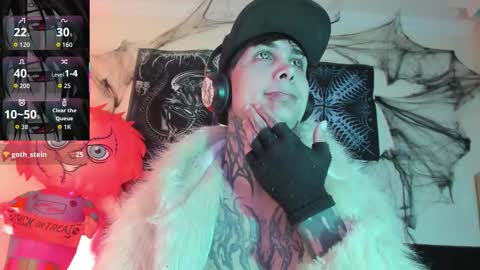 david guzman i model independenthelp me with a thumbs up online show from October 15, 3:06 am