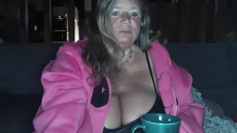 vampwoman online show from January 6, 8:14 am