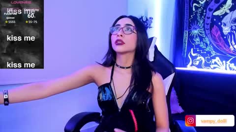 Snapshot of vampy_dolll chatting on September 29, 8:08 am vampy_dolll online show from September 29, 8:08 am