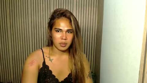 Snapshot of vampy_ebony_laxine chatting on January 2, 3:51 pm vampy_ebony_laxine online show from January 2, 3:51 pm