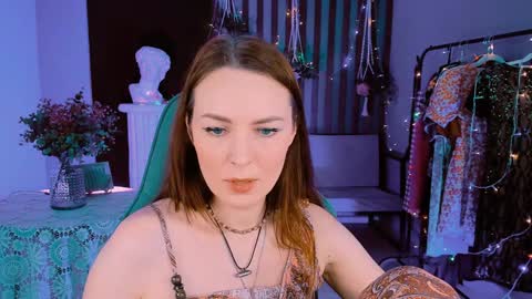 Snapshot of vandarossi chatting on December 26, 3:10 pm Vanda online show from December 26, 3:10 pm