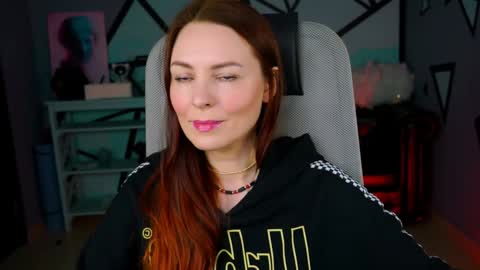 Snapshot of vandarossi chatting on January 12, 8:36 am Vanda online show from January 12, 8:36 am