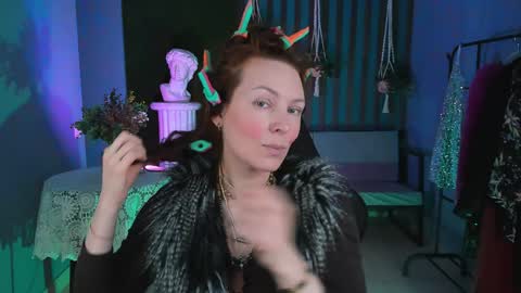 Snapshot of vandarossi chatting on January 19, 5:48 am Vanda online show from January 19, 5:48 am