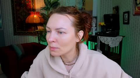 Snapshot of vandarossi chatting on January 23, 9:29 am Vanda online show from January 23, 9:29 am