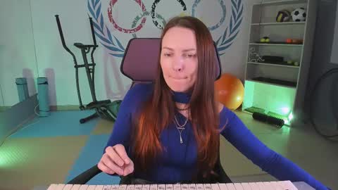 Snapshot of vandarossi chatting on February 12, 11:18 am Vanda online show from February 12, 11:18 am