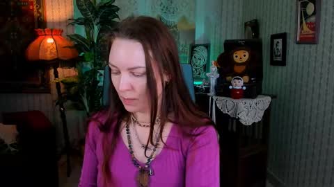 Snapshot of vandarossi chatting on February 13, 9:20 am Vanda online show from February 13, 9:20 am