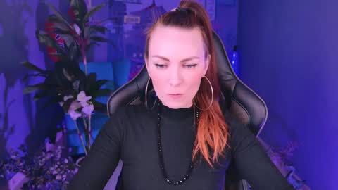 Snapshot of vandarossi chatting on March 1, 5:38 pm Vanda online show from March 1, 5:38 pm