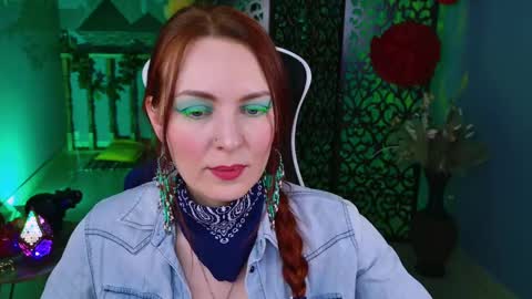 Snapshot of vandarossi chatting on March 12, 8:30 am Vanda online show from March 12, 8:30 am