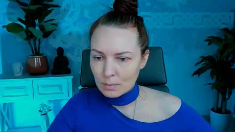 Snapshot of vandarossi chatting on September 26, 10:19 am Vanda online show from September 26, 10:19 am