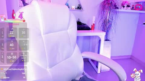 Snapshot of vanelope_evans_ chatting on October 28, 12:36 am vanelope_evans_ online show from October 28, 12:36 am