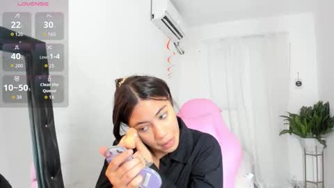 Snapshot of vanelope_smith chatting on November 21, 1:48 am vanelope_smith online show from November 21, 1:48 am