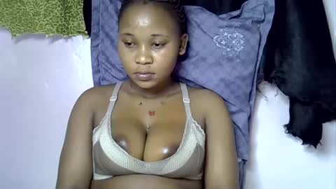 Snapshot of vanillavenus chatting on November 17, 1:50 pm vanillavenus online show from November 17, 1:50 pm