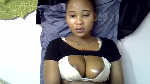 Snapshot of vanillavenus chatting on November 26, 8:15 am vanillavenus online show from November 26, 8:15 am