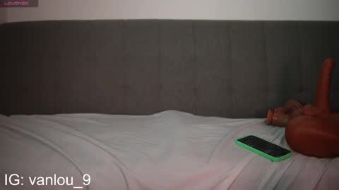 Snapshot of vaniluu9 chatting on September 17, 11:50 pm Vanilu online show from September 17, 11:50 pm