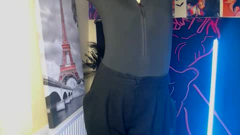 Vanessa online show from October 18, 5:57 pm