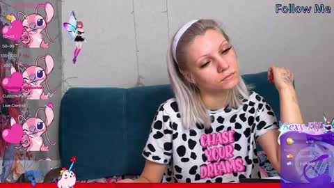 Snapshot of vasya_sylvia chatting on December 17, 10:23 am Vasya Sylvia online show from December 17, 10:23 am