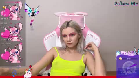 Snapshot of vasya_sylvia chatting on February 12, 7:13 am Vasya Sylvia online show from February 12, 7:13 am