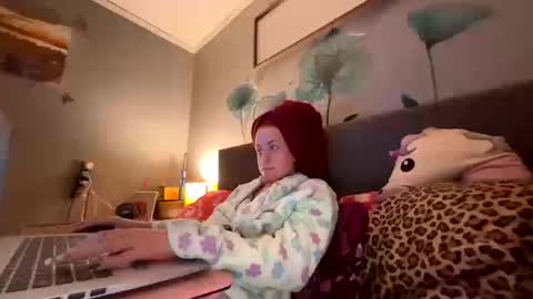 vaua089 online show from October 12, 12:42 am