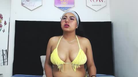 vcoralper online show from December 1, 12:10 pm