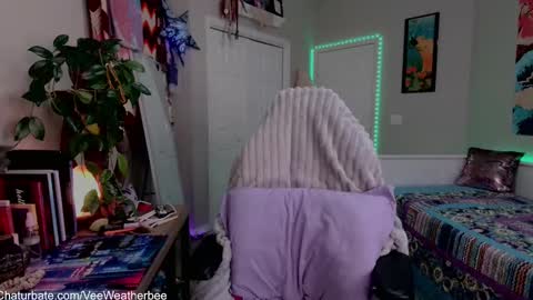 Violet Weatherbee online show from December 23, 12:41 pm