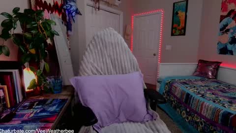 Violet Weatherbee online show from December 25, 1:20 am