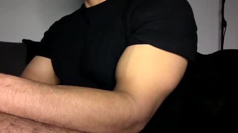 Vegas Love online show from January 3, 7:29 pm