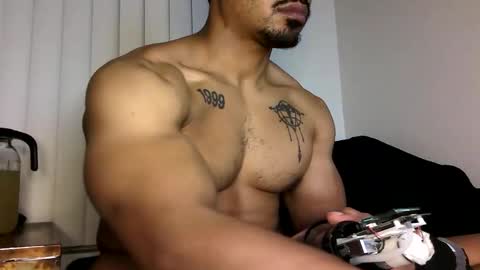 Vegas Love online show from October 25, 6:21 am