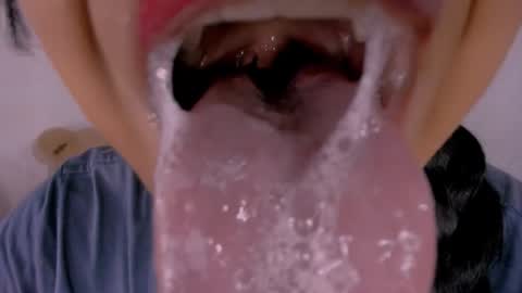 Snapshot of veky_saliva01 chatting on November 13, 12:42 am camila online show from November 13, 12:42 am