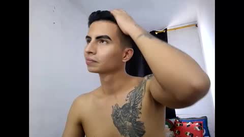 velk_hot1 online show from December 28, 5:03 pm