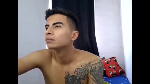 velk_hot1 online show from December 30, 5:44 pm